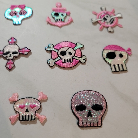 Skull iron on patches - Picture 2 of 4